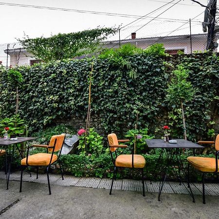 12 B&B Shkodër Buitenkant foto
