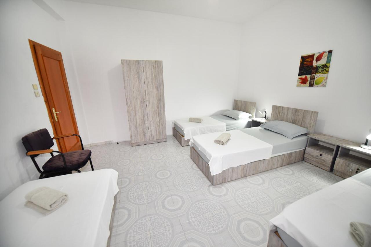 12 B&B Shkodër Buitenkant foto